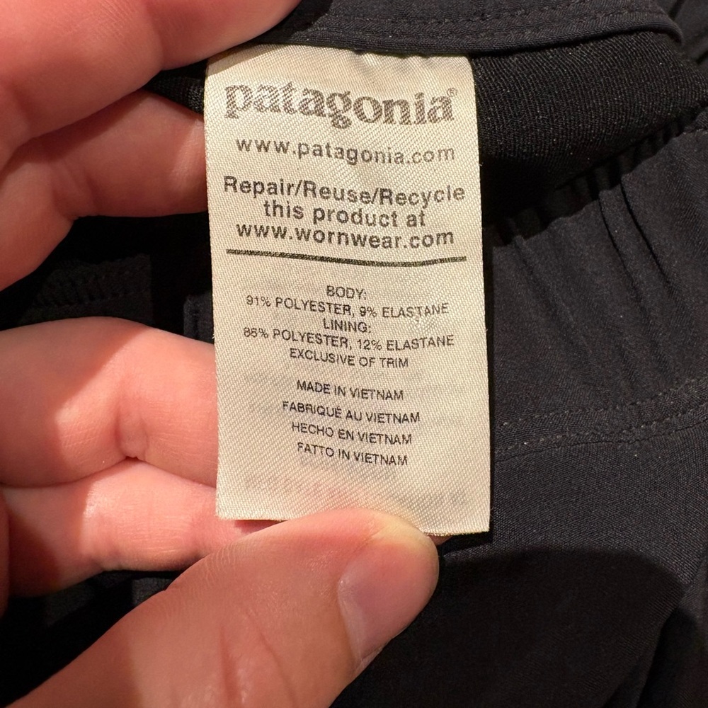 Patagonia Women's Fleetwith Skort Black Size XS Missing Drawstring - Picture 7 of 10